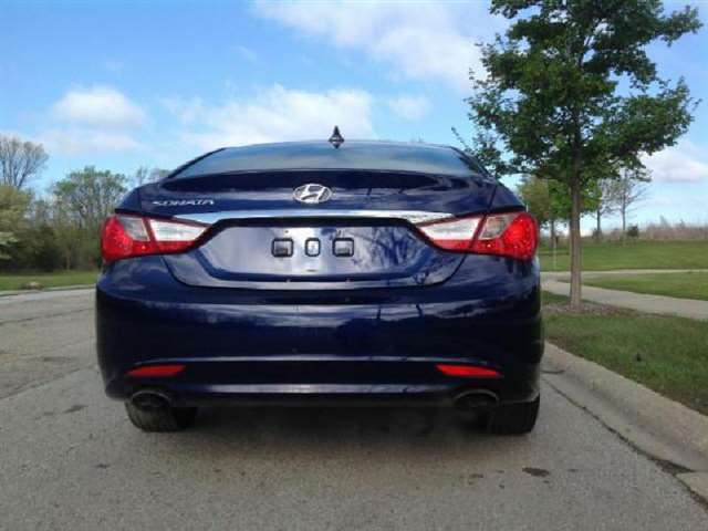 2011 Hyundai Sonata SE 4dr Sedan 6A